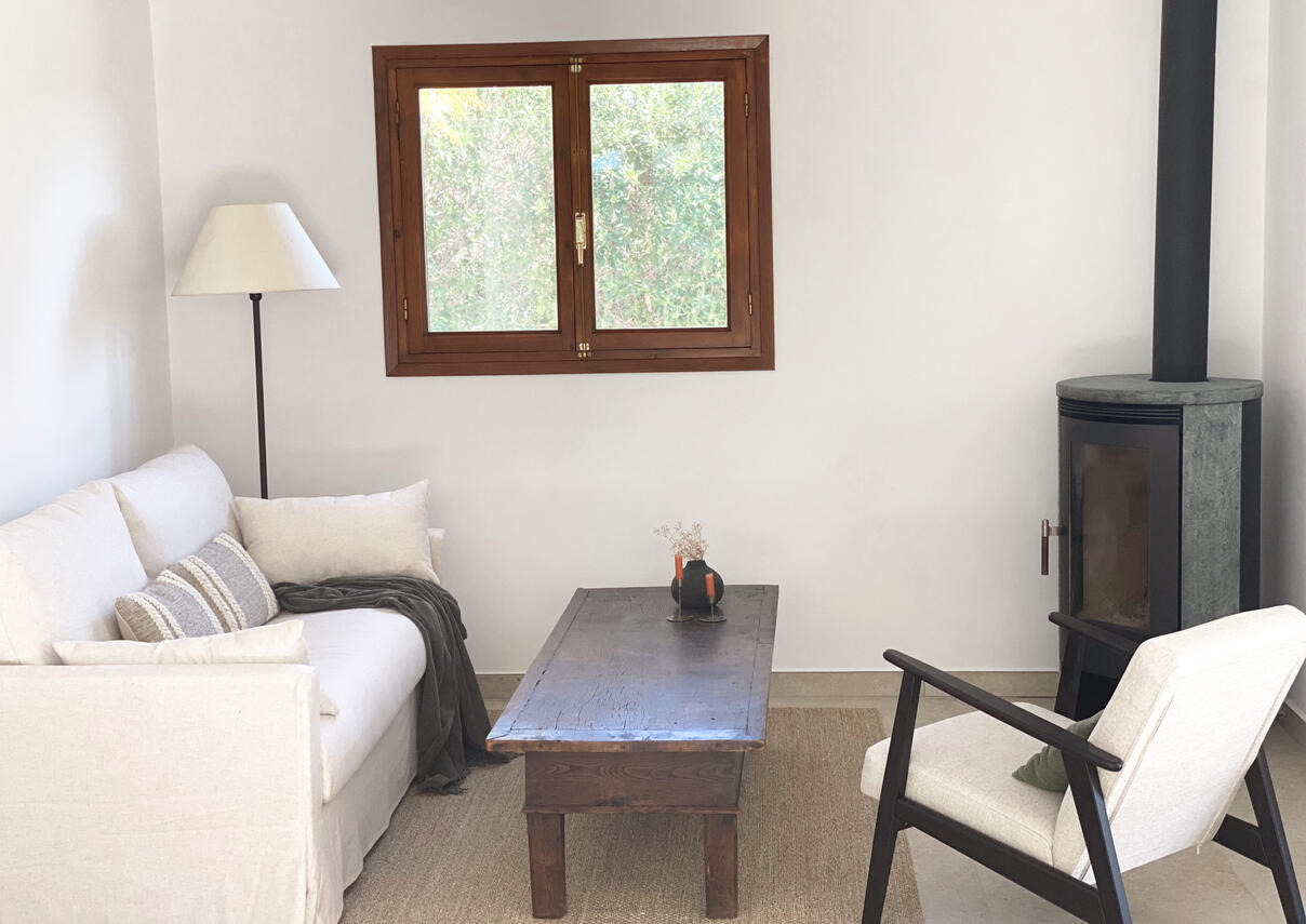 Wohnzimmer mit Kamin